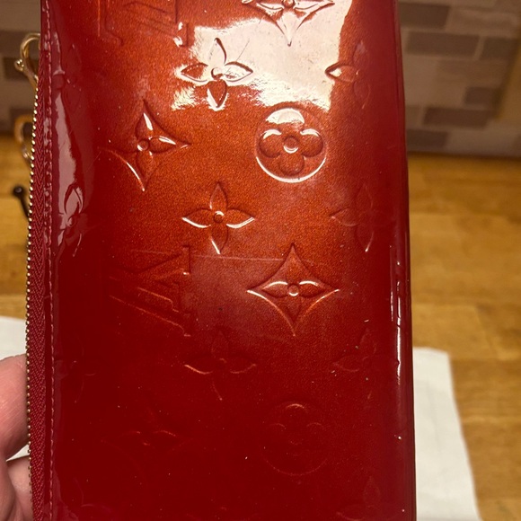 Louis Vuitton large Cherry Red Patent Wallet With COA ! Like new - Picture 8 of 15